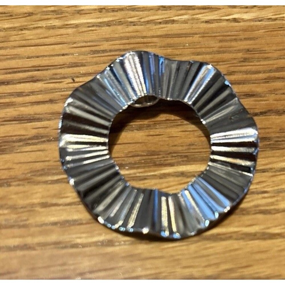 Silver-tone Signed Jeri-Lou Pleated Scarf Clip
